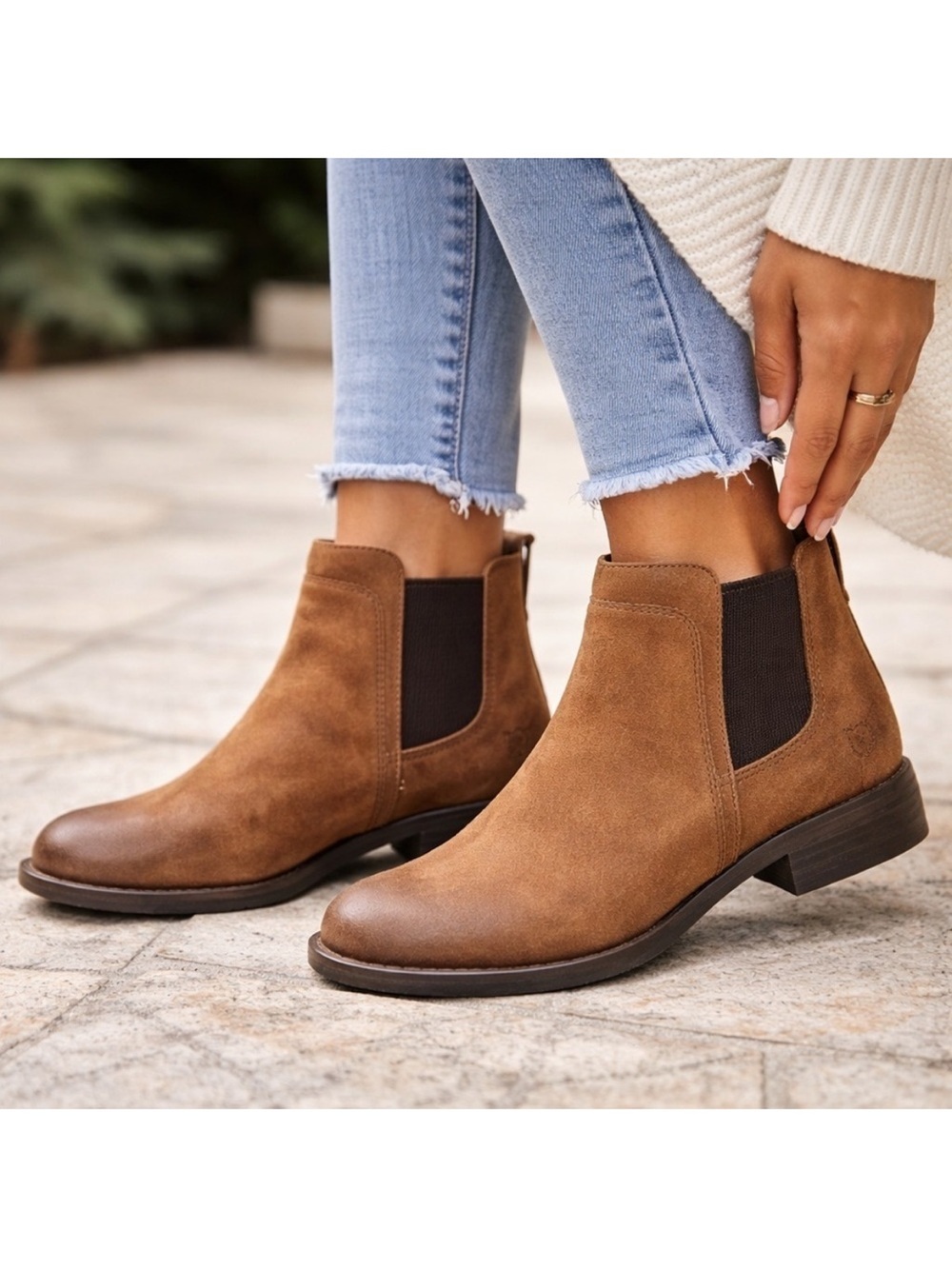 Born Laney Chelsea Low Heel Distressed Brown Leather Ankle Booties Sz 10